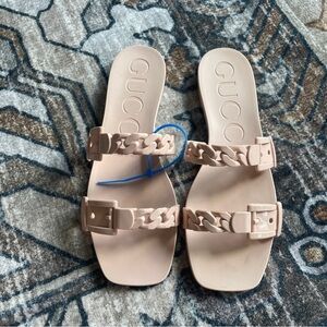 Gucci GG Light Pink Rubber Buckle Chain Link Sandals Slip On